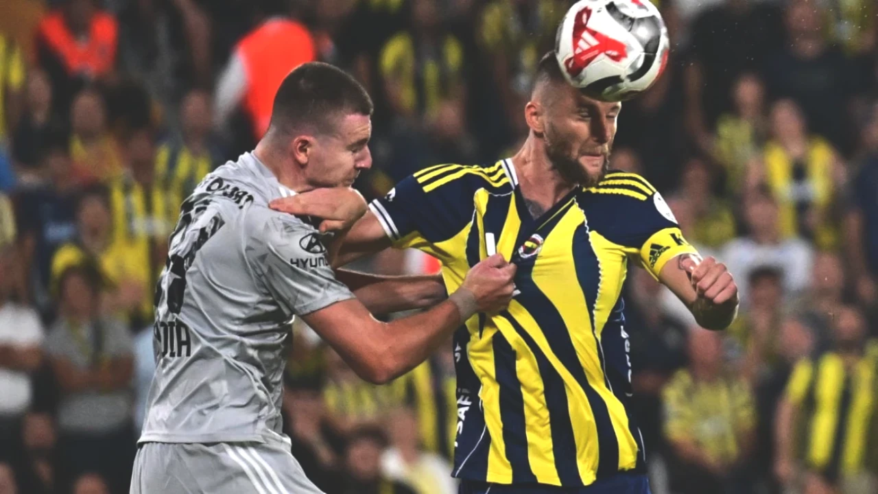 Fenerbahçe - Kocaelispor Maçı Canlı Anlatım: Süper Lig'in 3. Haftasında Nefes Kesici Mücadele!