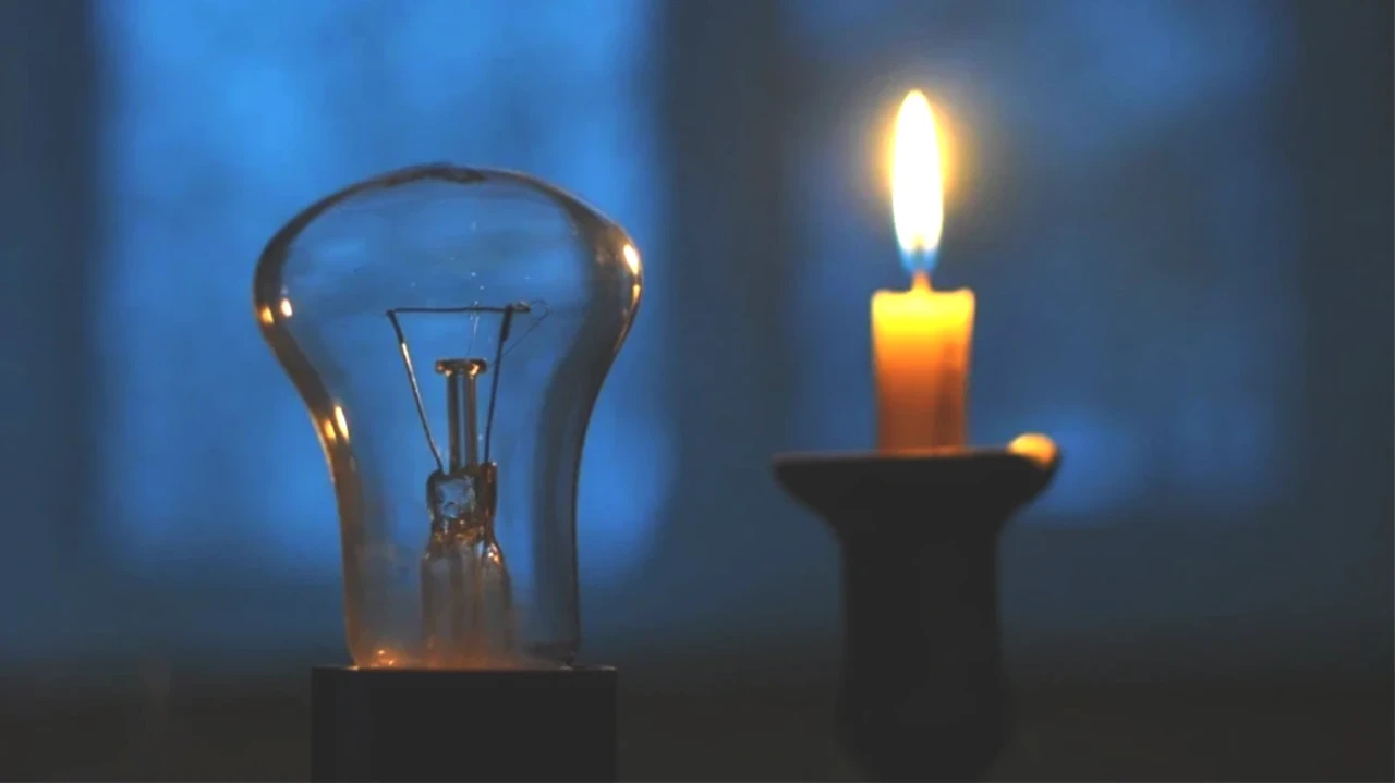 İstanbul'da Elektrik Kesintisi! 30 İlçede Saat Saat Plan Belli oldu!