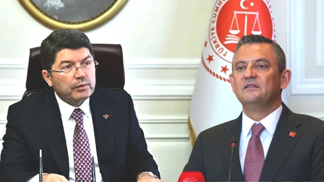 Adalet Bakanı Yılmaz Tunç’tan Özgür Özel'e Çarpıcı İki Soru: Seçeneklerini Gör!