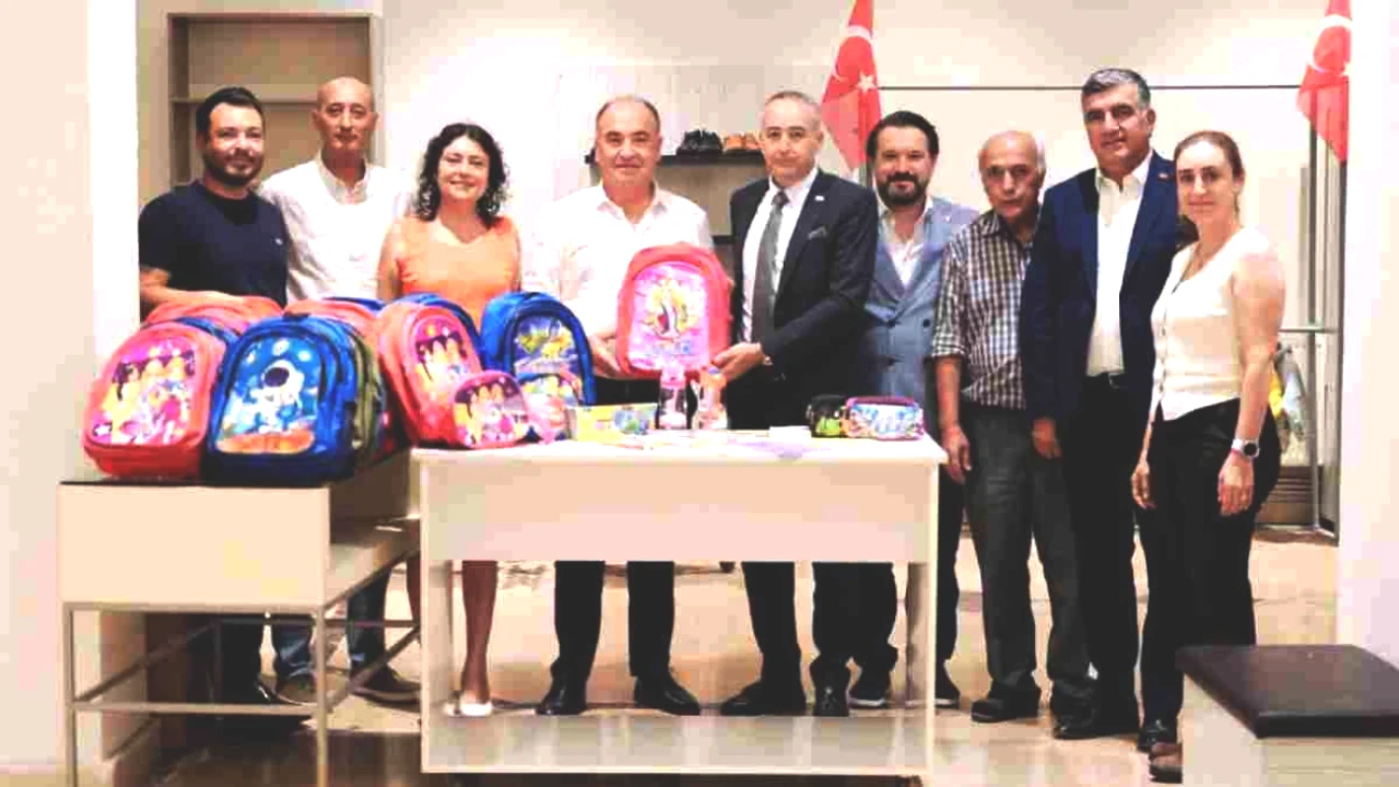 Çorlu Rotary Kulübü'nden Sevgi Çarşısı’na Destek! Kırtasiye Malzemesi Bağışı Yapıldı