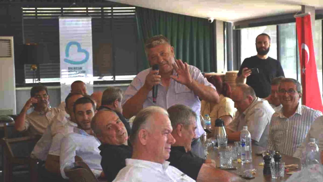 Büyükşehirin Muhtarları Erdek, Bandırma ve Karesi'de Buluştu: İşte Detaylar!