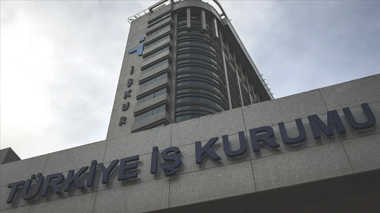 İŞKUR, 8 Ayda 1 Milyondan Fazla İşe Yerleştirme Gerçekleştirdi!
