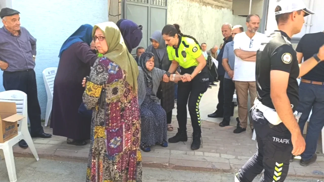 Şehidimizin Annesine Yürek Dağlayan Haber! Hastaneye Kaldırıldı