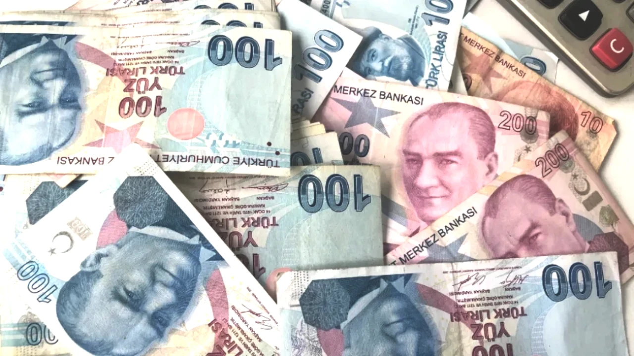 Maaşlarda Şok Kesinti! Emin Yılmaz Çalışanlara Önemli Uyarılarda Bulundu