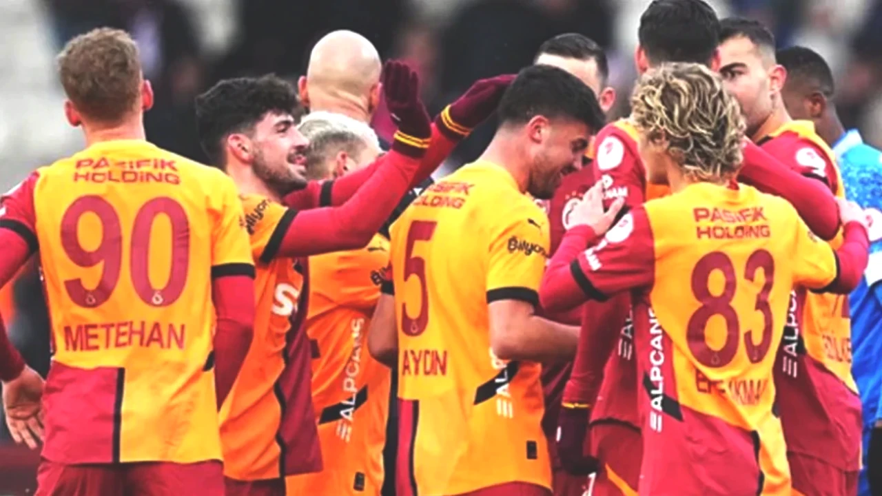 Galatasaray'da Şok Hareket! Transferin Son Gününde Ayrılıklar Kapıda!